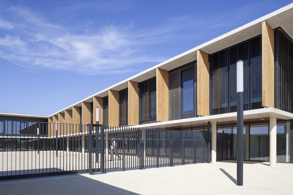 Collège et halle de sports - Panorama architecture